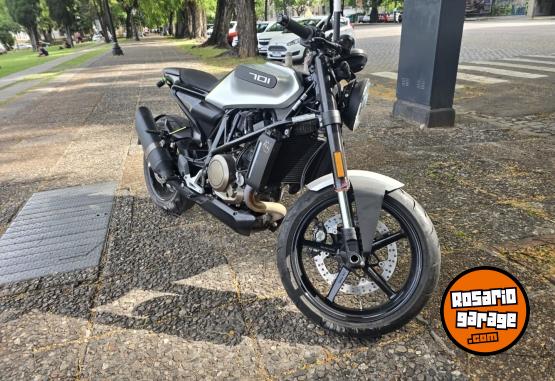 Motos - Husqvarna 701 vitpilen 2018 Nafta 6800Km - En Venta
