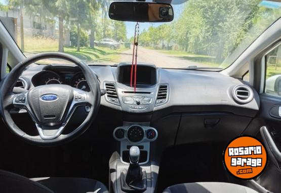 Autos - Ford Fiesta SE 2018 Nafta 90000Km - En Venta