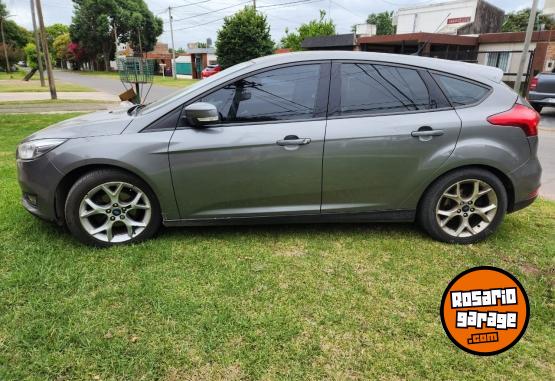 Autos - Ford FOCUS SE PLUS 2017 Nafta 127000Km - En Venta