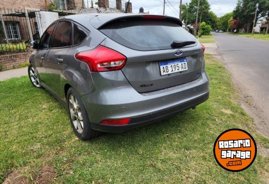 Autos - Ford FOCUS SE PLUS 2017 Nafta 127000Km - En Venta