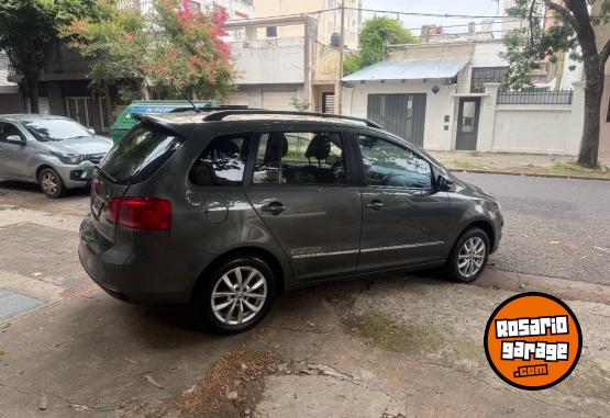 Autos - Volkswagen Suran highline 2013 Nafta 1234Km - En Venta