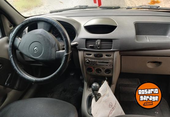 Autos - Renault Symbol 2009 Nafta 240000Km - En Venta