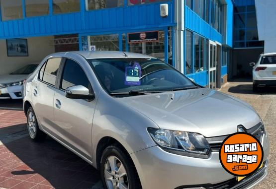 Autos - Renault Logan privilege plus 2017 Nafta 74000Km - En Venta