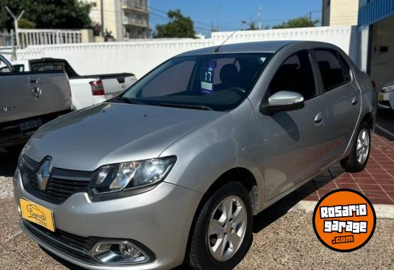 Autos - Renault Logan privilege plus 2017 Nafta 74000Km - En Venta
