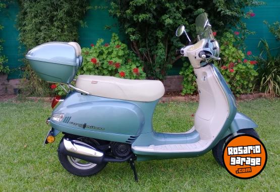 Motos - Corven Milano Expert 150 2022 Nafta 12500Km - En Venta