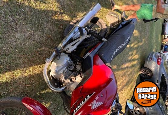 Motos - Honda New titan 2019 Nafta 30000Km - En Venta