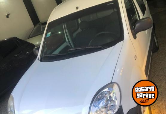 Utilitarios - Renault Kangoo 2016 Nafta 137000Km - En Venta
