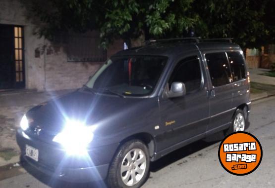 Utilitarios - Peugeot Partner 2009 Diesel 200000Km - En Venta