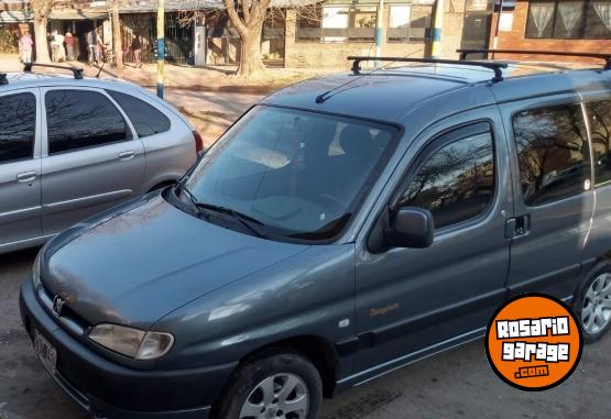 Utilitarios - Peugeot Partner 2009 Diesel 200000Km - En Venta