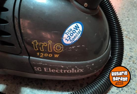 Hogar - Aspiradora tipo trineo ELECTROLUX 1200W - En Venta