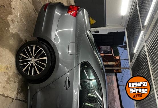 Autos - Volkswagen Vento 2011 Nafta 90000Km - En Venta