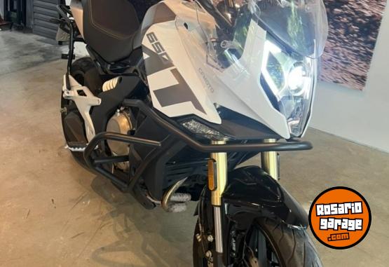 Motos - CF 650 MT RZ 650 2024 Nafta 5690Km - En Venta
