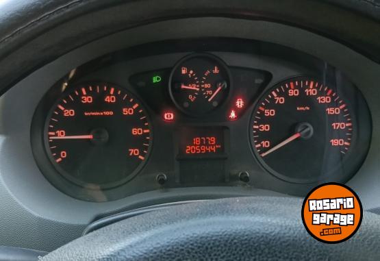 Utilitarios - Peugeot Expert 2011 Diesel 206000Km - En Venta