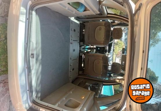 Autos - Renault Scenic 2010 Nafta 229000Km - En Venta