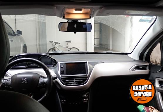 Autos - Peugeot 208 2017 Nafta 81000Km - En Venta