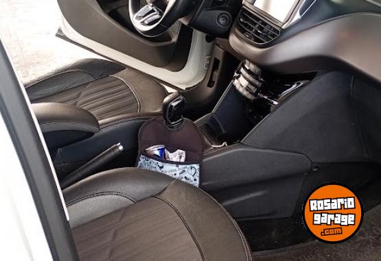 Autos - Peugeot 208 2017 Nafta 81000Km - En Venta