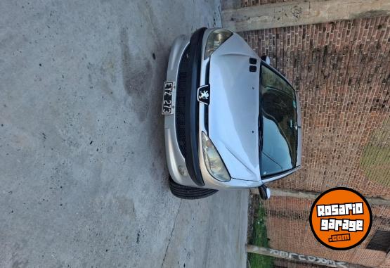 Autos - Peugeot 206 2005 Diesel 223000Km - En Venta