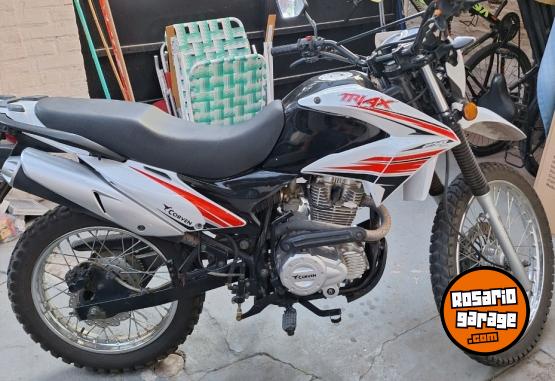 Motos - Corven Triax 250 2023 Nafta 6600Km - En Venta