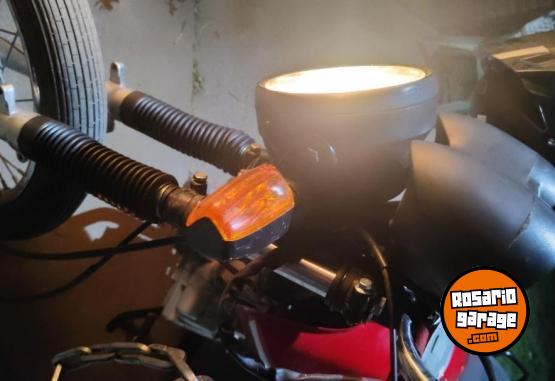 Motos - Corven Hunter 2024 Nafta 12000Km - En Venta