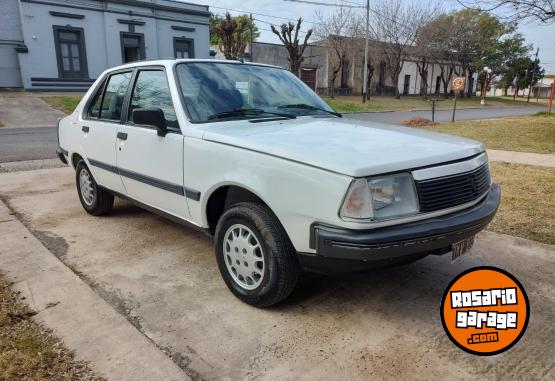 Autos - Renault 18 TXE 1989 Nafta 200000Km - En Venta