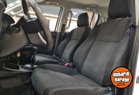 Camionetas - Toyota HILUX DC DX 2.4L 4X4 2020 Diesel 180000Km - En Venta