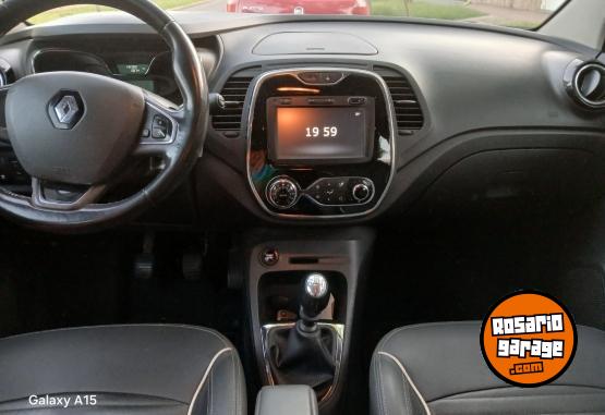 Autos - Renault Captur 2017 Nafta 143000Km - En Venta