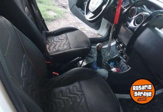 Camionetas - Renault Duster privilegie 2018 GNC 160000Km - En Venta