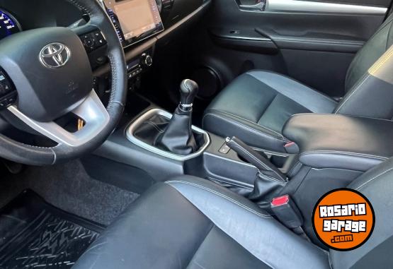 Camionetas - Toyota Hilux Srv PACK 4x2 2017 Diesel 139000Km - En Venta