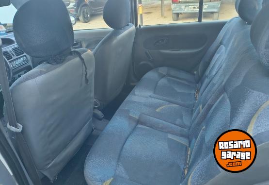 Autos - Renault Clio 2001 Nafta 175000Km - En Venta