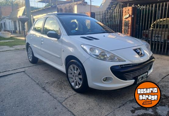 Autos - Peugeot 207 2010 Nafta 120000Km - En Venta