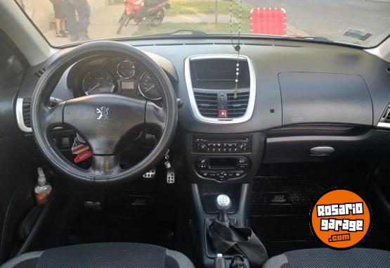 Autos - Peugeot 207 2010 Nafta 120000Km - En Venta