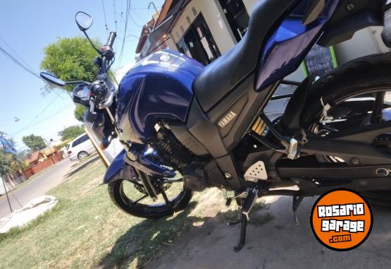 Motos - Yamaha FZ 16 midship 2014 Nafta 40000Km - En Venta