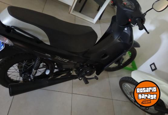 Motos - Motomel BLITZ 2024 Nafta 2500Km - En Venta