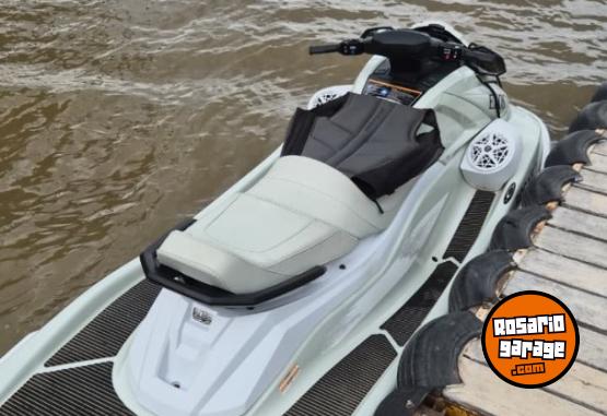Embarcaciones - Moto de agua Yamaha vx cruiser 1900 2025 - En Venta