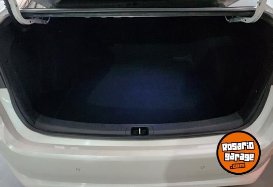 Autos - Toyota Corolla Seg 2021 Nafta 80400Km - En Venta