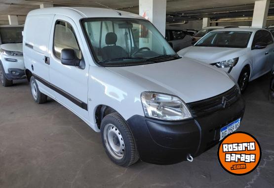 Utilitarios - Citroen BERLINGO FURGON 2023 Nafta 20000Km - En Venta