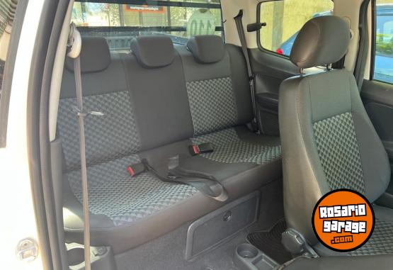 Utilitarios - Volkswagen Saveiro Doble Cabina 2016 Nafta 141000Km - En Venta