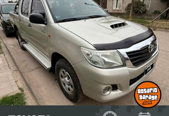 Camionetas - Toyota Hilux Dx 2013 Diesel 242000Km - En Venta