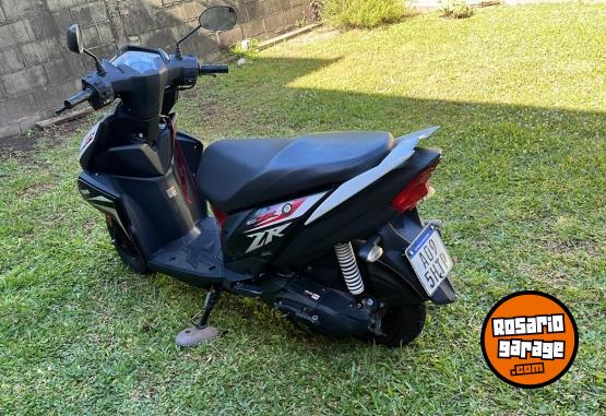 Motos - Yamaha Zr 125 2018 Nafta 36013Km - En Venta