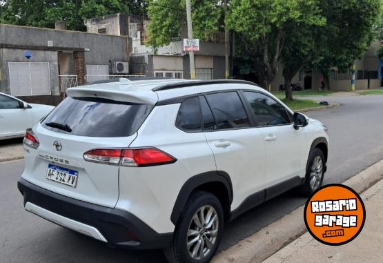 Autos - Toyota CROSS 2022 Nafta 84000Km - En Venta