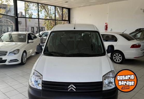 Utilitarios - Citroen Berlingo Furgon 2023 Nafta 24000Km - En Venta