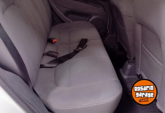 Autos - Fiat Punto Attractive 2013 GNC 130000Km - En Venta