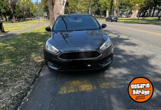 Autos - Ford Focus se 1.6 manual 2018 Nafta 214000Km - En Venta
