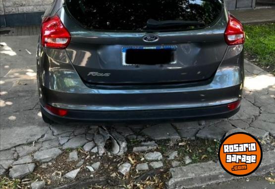 Autos - Ford Focus se 1.6 manual 2018 Nafta 214000Km - En Venta