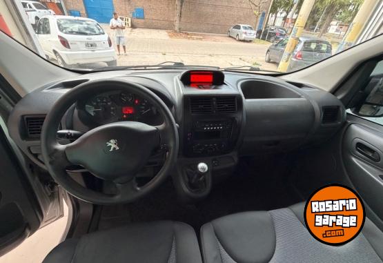 Utilitarios - Peugeot Expert 2014 Diesel 296000Km - En Venta