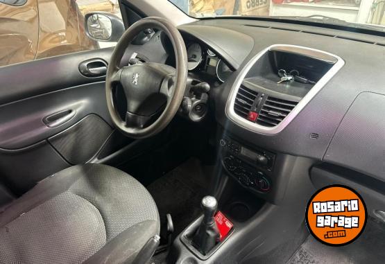 Utilitarios - Peugeot Hoggar XS Cupula 2013 Nafta 139000Km - En Venta