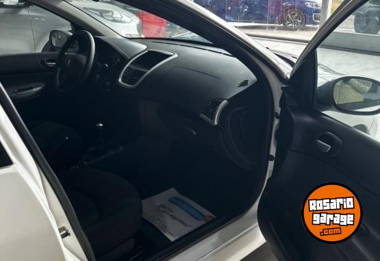 Utilitarios - Peugeot Hoggar XS Cupula 2013 Nafta 139000Km - En Venta