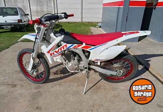 Motos - RVM 250 2024 Nafta 4800Km - En Venta