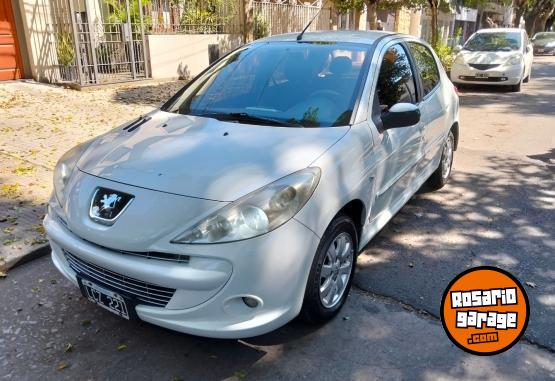 Autos - Peugeot 207 2012 GNC 152000Km - En Venta