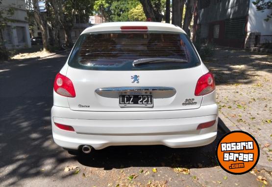 Autos - Peugeot 207 2012 GNC 152000Km - En Venta